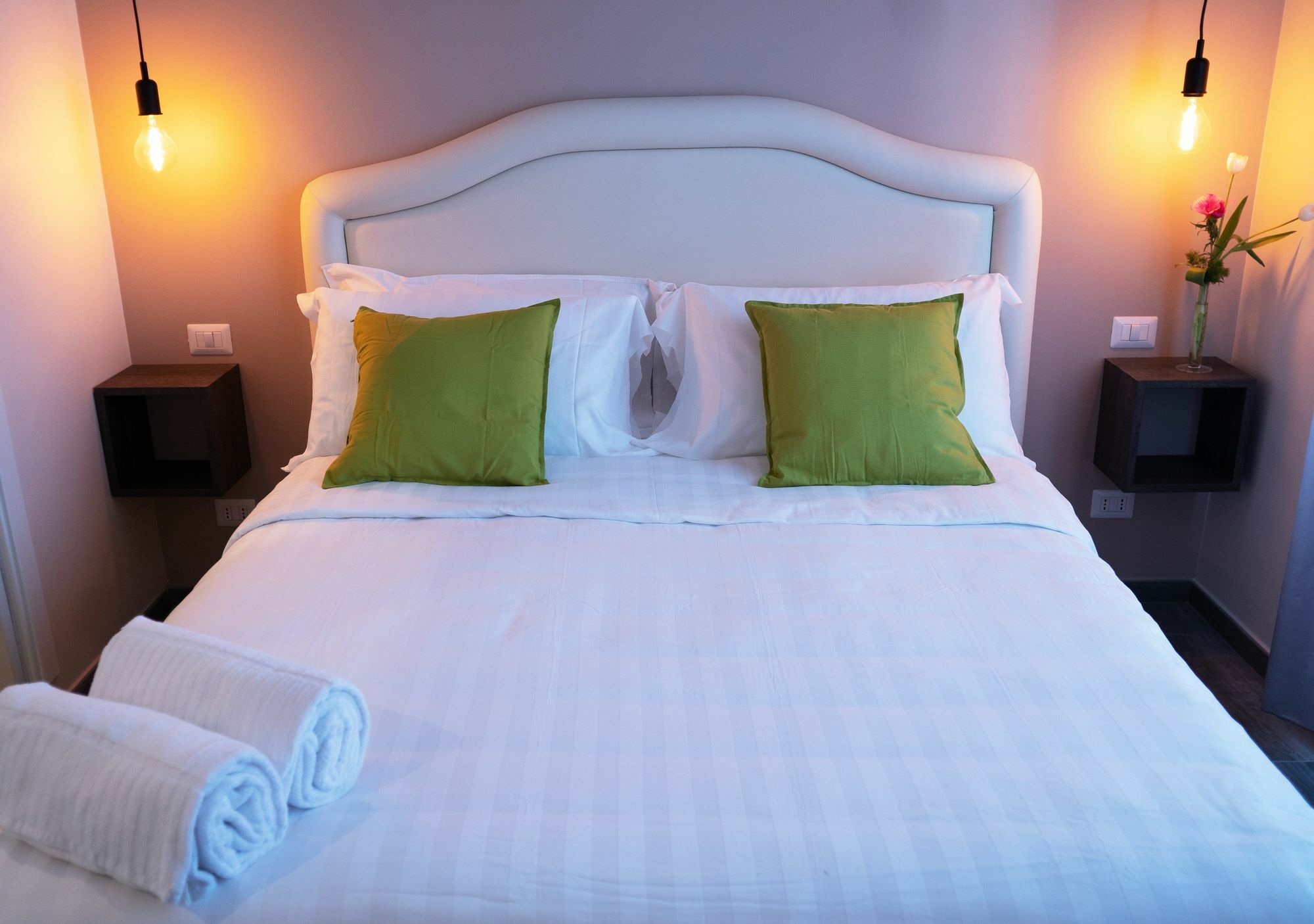 Piazza Bologna Little Bed & Breakfast