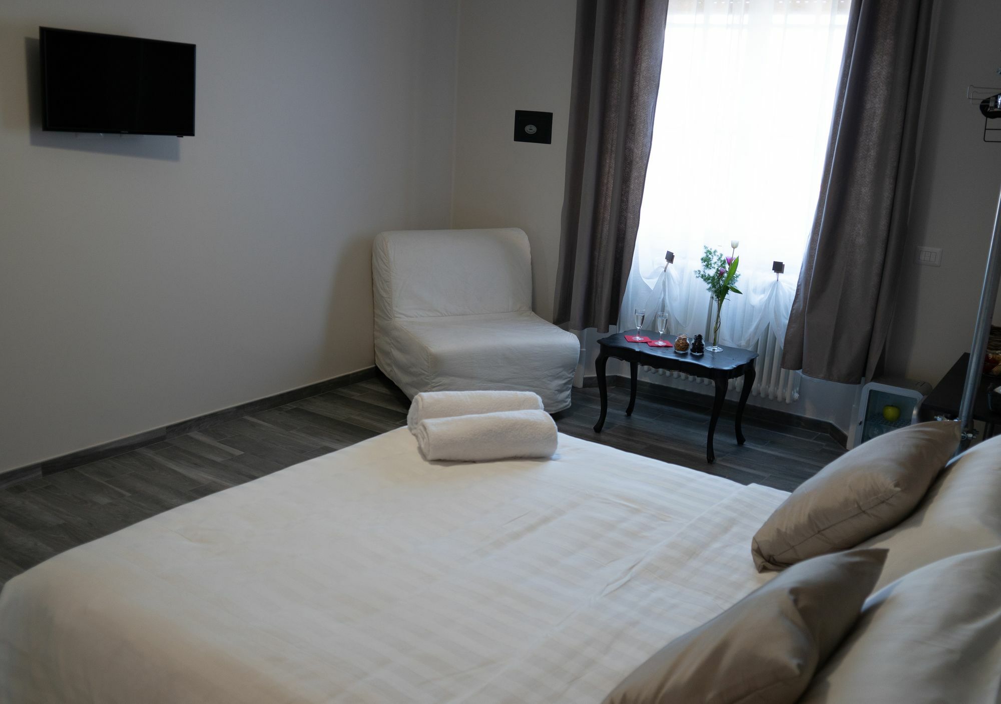 Bed & Breakfast Piazza Bologna Little